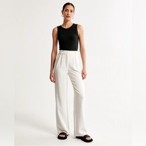 Abercrombie & Fitch Sloane Tailored Premium Crepe Pant in Cream